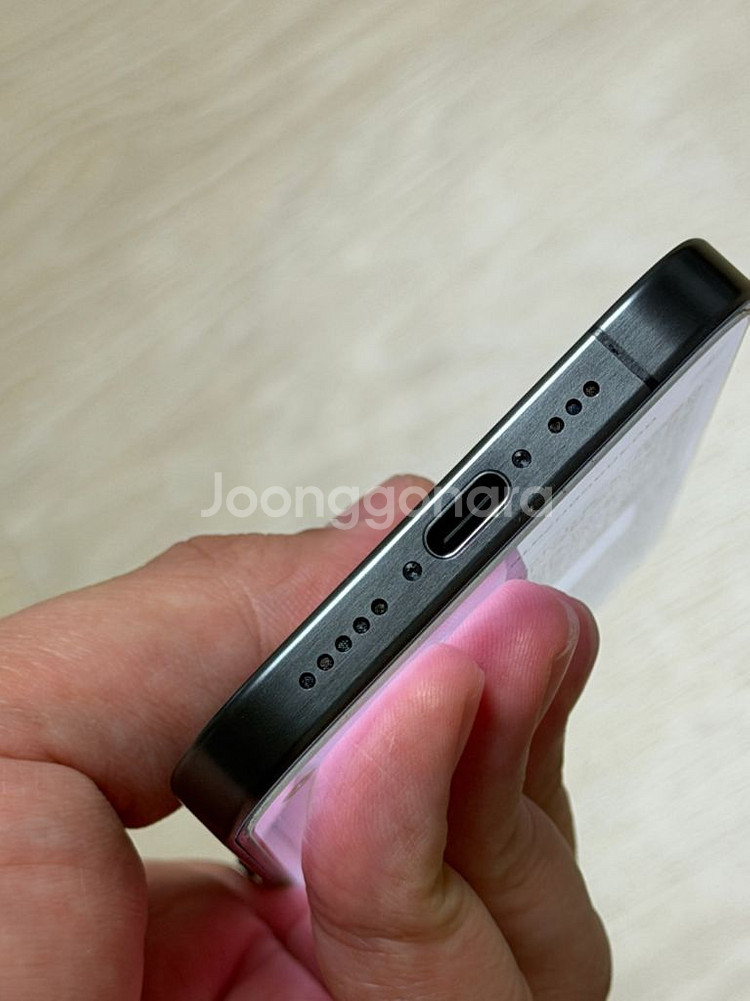 아이폰 15프로 256 블랙 팝니다.--5