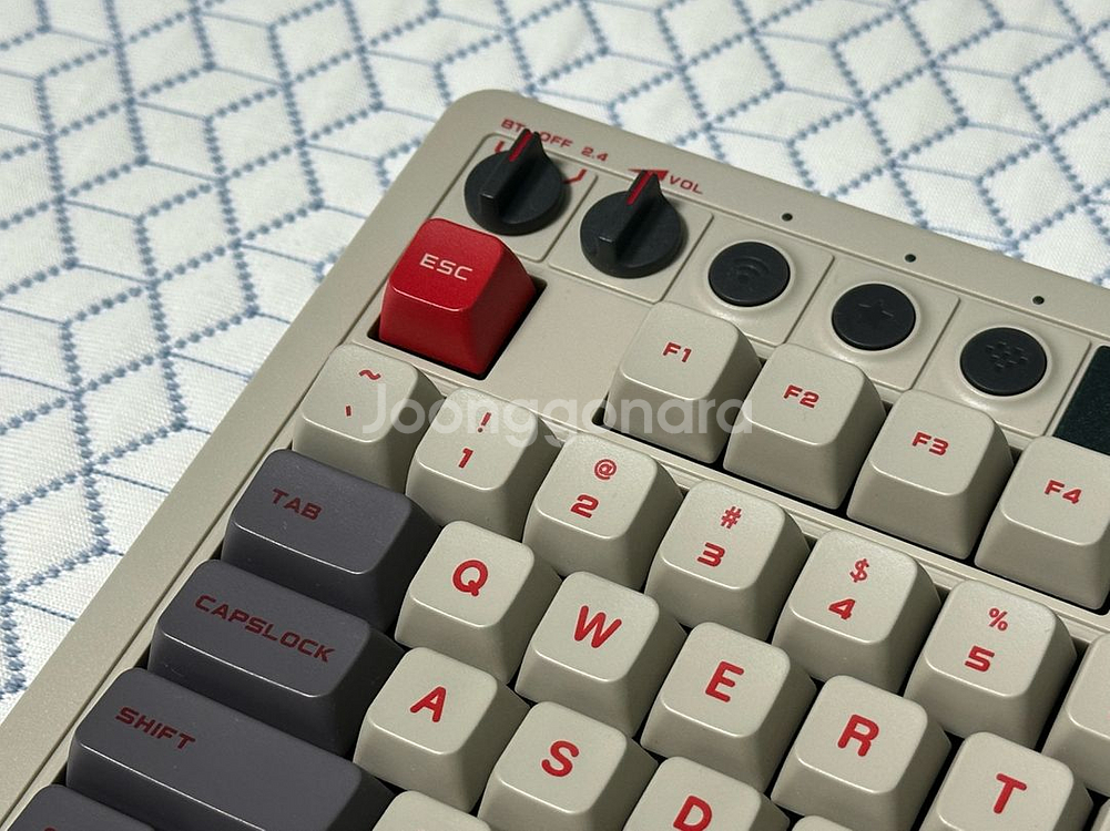 8BitDo Retro 레트로 기계식 키보드 판매 (풀--4