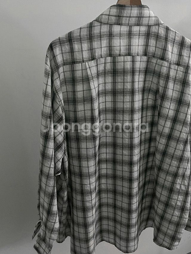 새상품 체크 랩 오버핏 셔츠--2