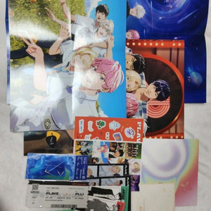 플레이브 2024 시즌그리팅 기타피크 1기 키트 의류택 이미지