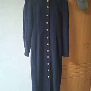 오브 골드버튼 네이비 모직 롱 원피스