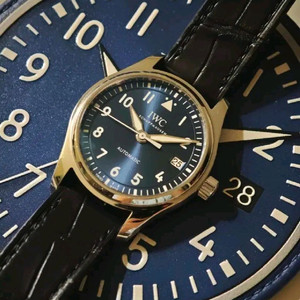 iwc 파일럿36 오토매틱 청판(가죽 스트랩 모델)