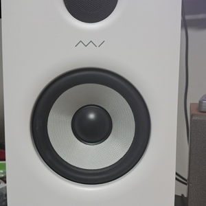 미디플러스 MI5 II 스피커 화이트 팝니다.