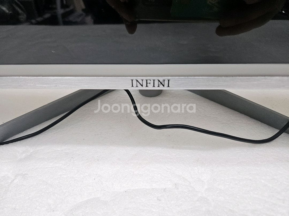 INFINI 32인치 게이밍 모니터 144HZ 입니다--1