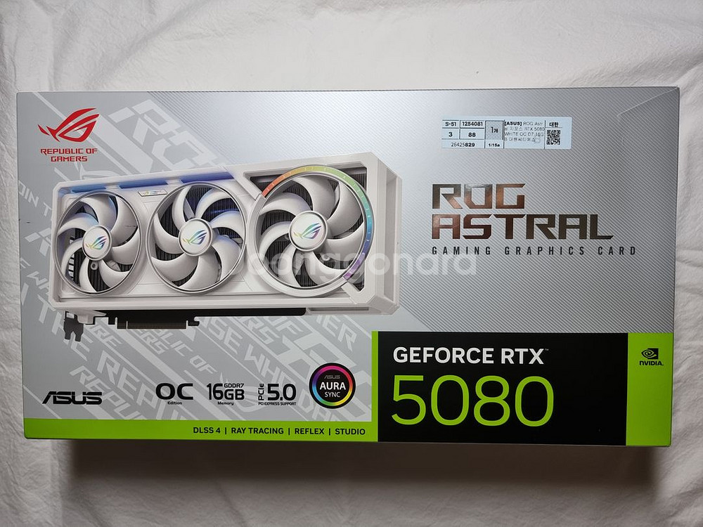 ASUS Astral 5080 WHITE OC 대원판--0