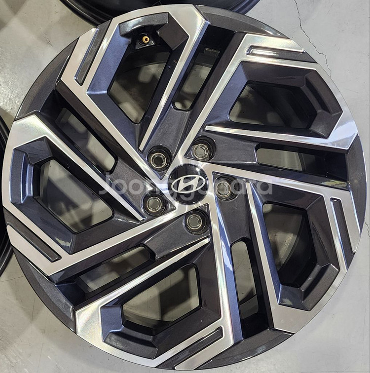 투싼 NX4 19인치 휠, 싼타페 19인치 휠--2