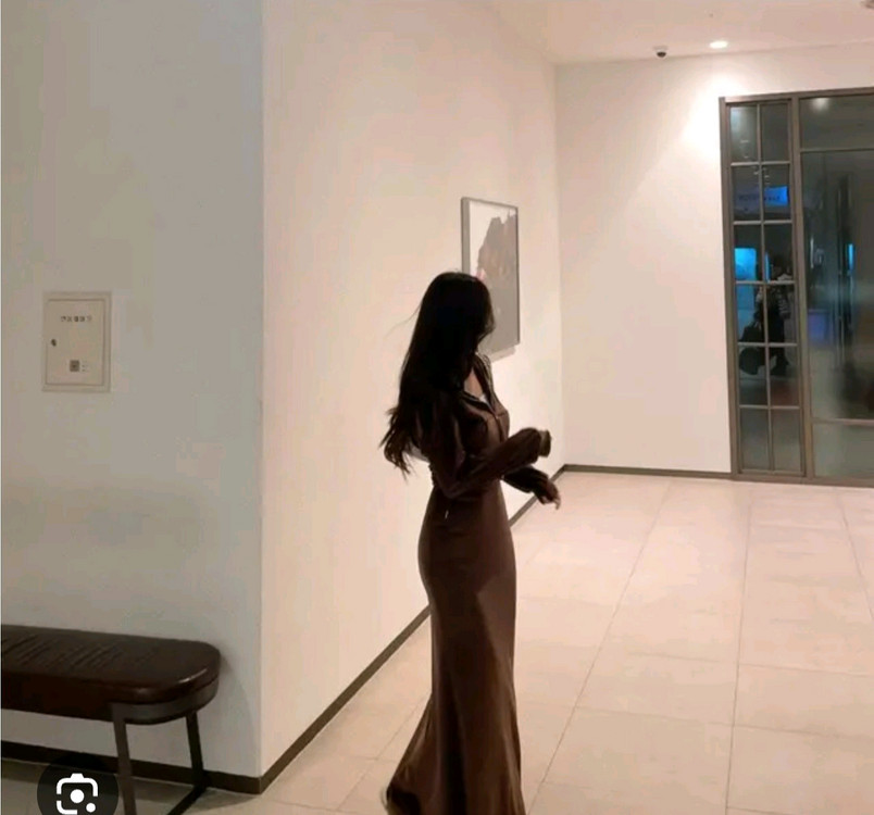 엔뉴엘 애착 벨벳 트레이닝 후드집업 스커트 세트 이미지