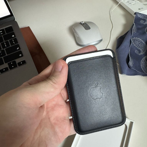 Apple 정품 아이폰 맥세이프 가죽 카드지갑