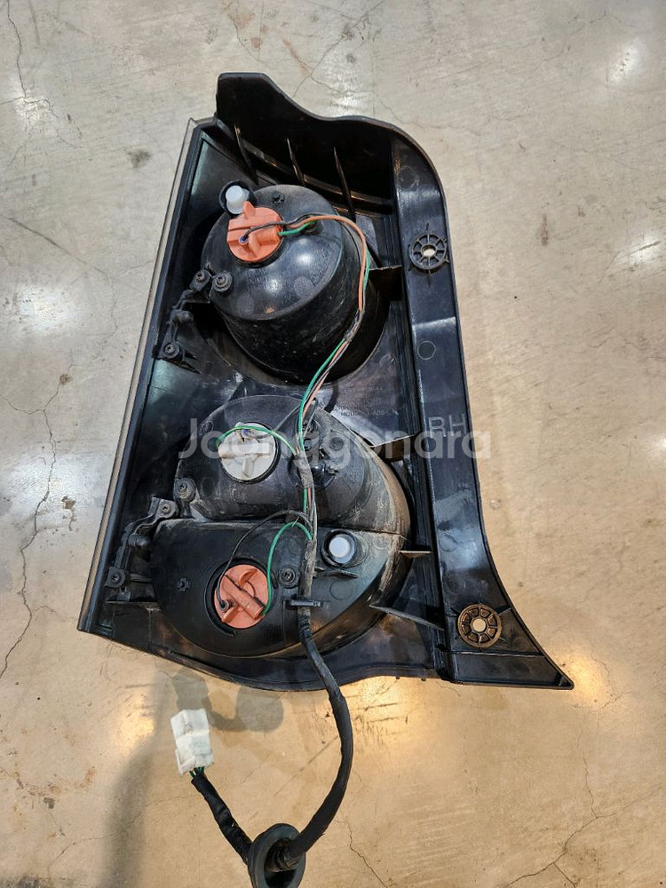 뉴모닝 스페셜 후미등 한세트--5