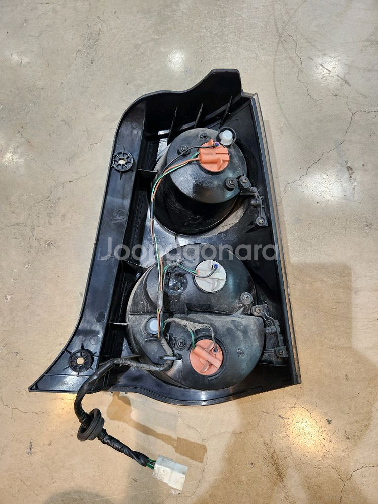 뉴모닝 스페셜 후미등 한세트--4