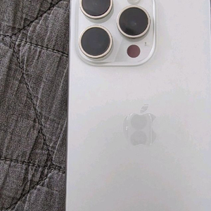 아이폰 15pro 128gb 화이트