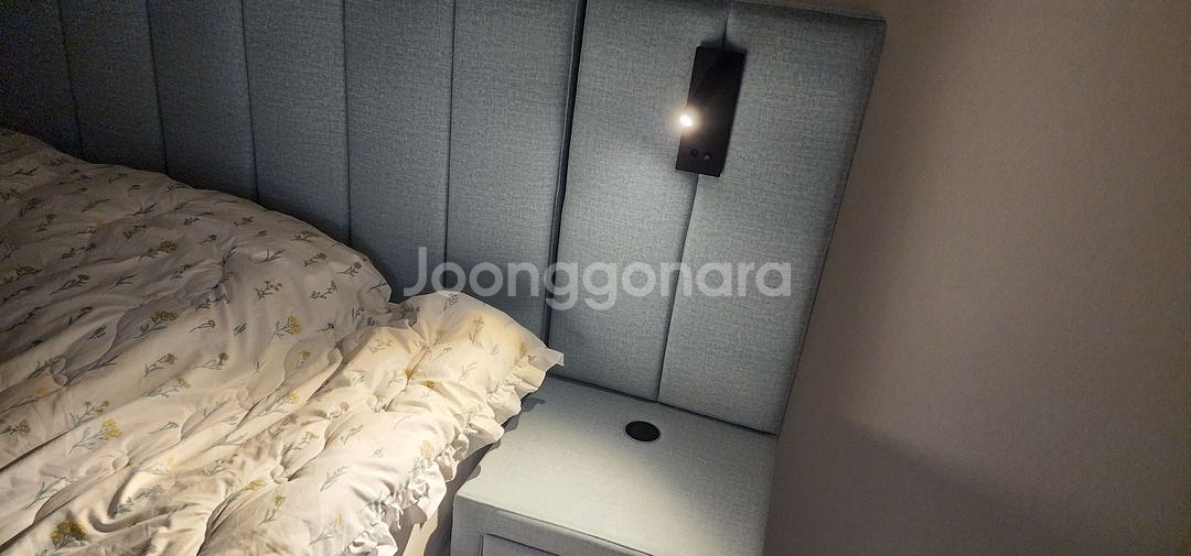 호텔형 침대 협탁세트 판매합니다--5