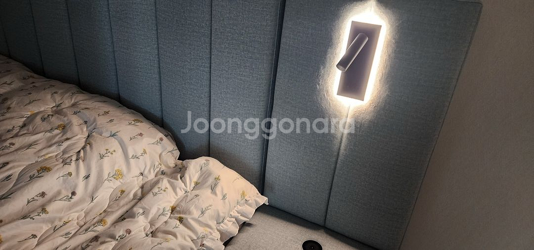 호텔형 침대 협탁세트 판매합니다--6