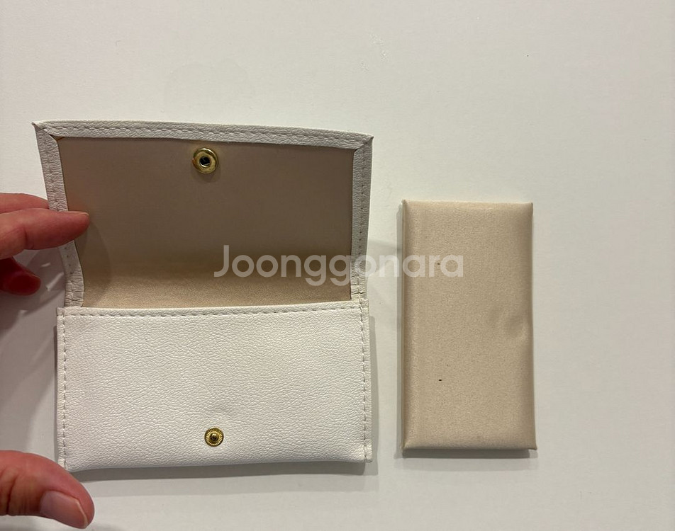 부쉐론 귀걸이 파우치+쇼핑백 (정품 새제품)--2