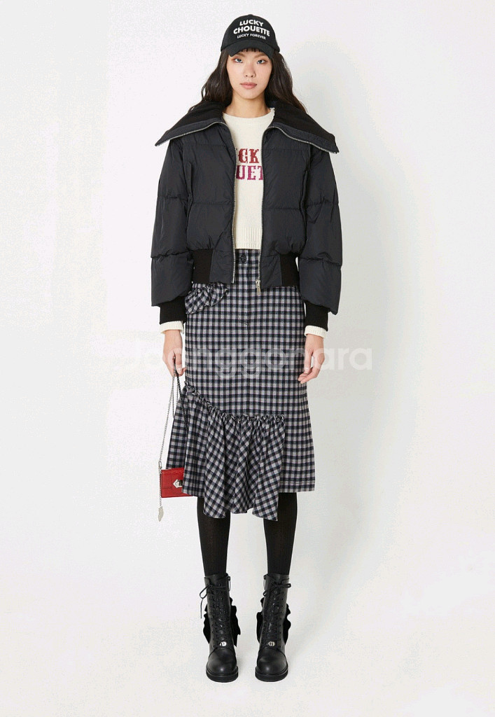 럭키슈에뜨 구스패딩--0