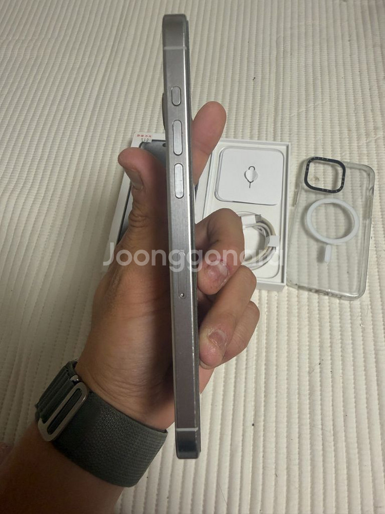 아이폰 15프로맥스 512 화이트 팝니다--12