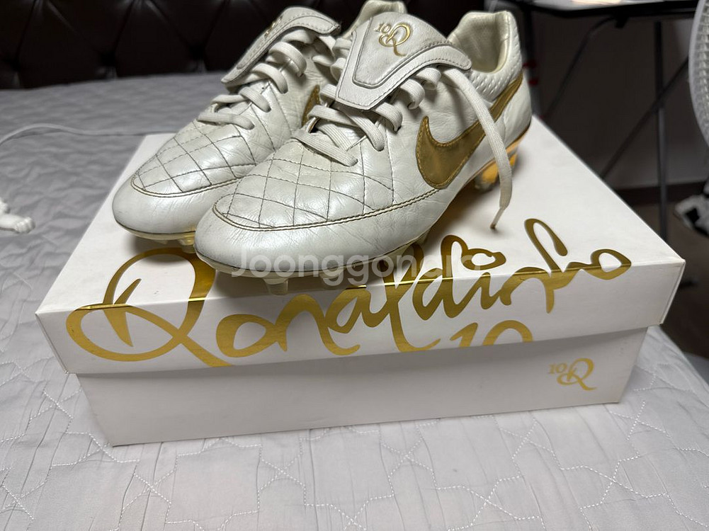 나이키 티엠포 호나우지뉴 한정판--0