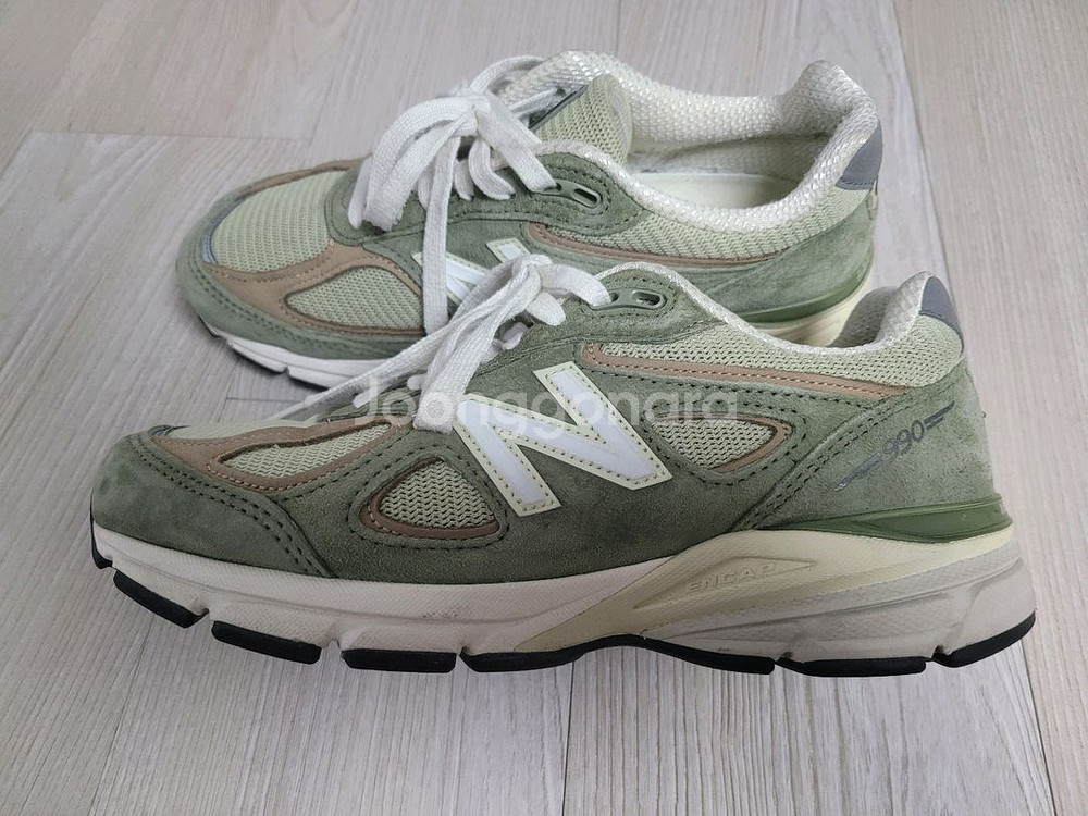 뉴발란스 v4 245mm u.s.a 생산 상태최고--2