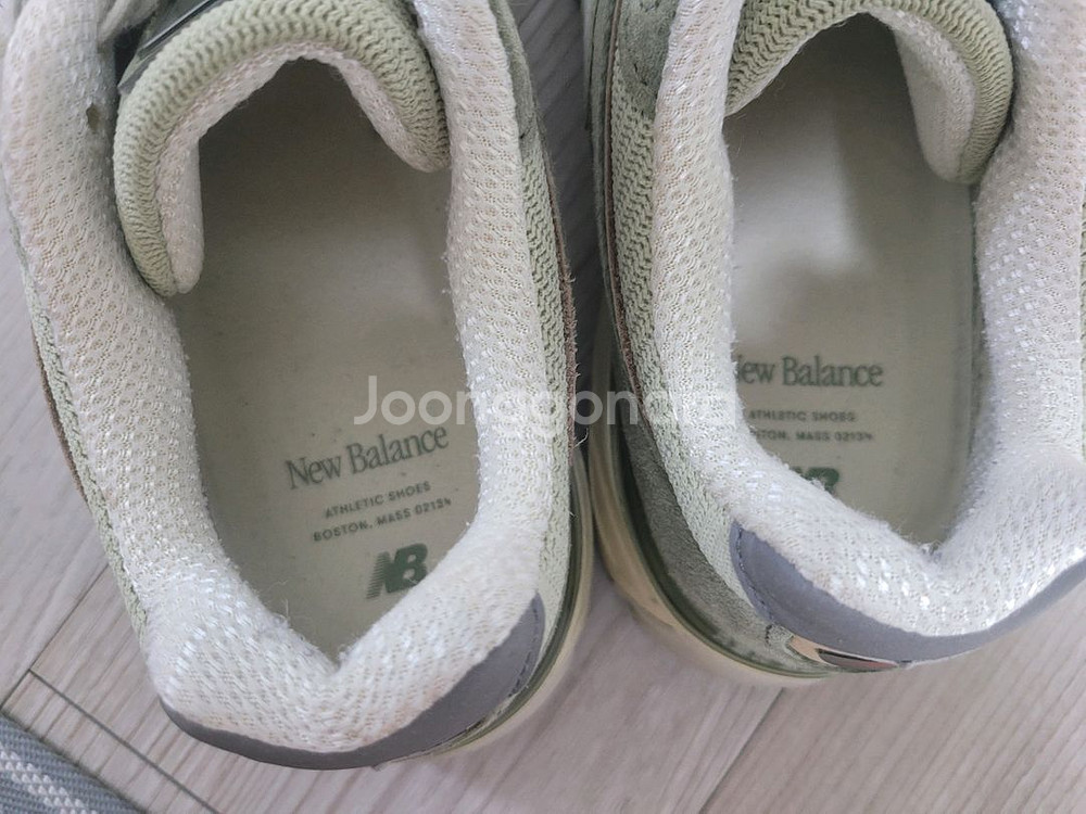 뉴발란스 v4 245mm u.s.a 생산 상태최고--5