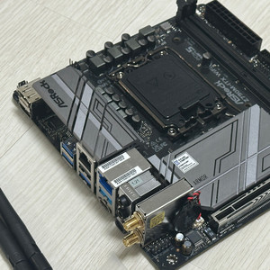 Z790m itx ddr5 wifi 메인보드 판매합니다