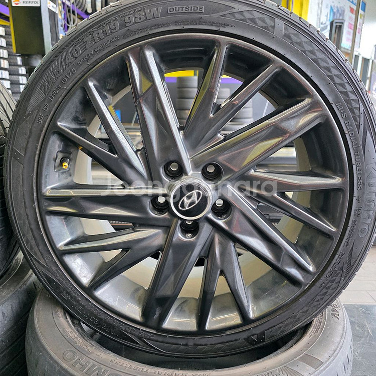 더 뉴 그랜져 IG 19인치 캘리그라피 휠타이어 세트--3