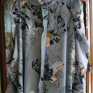 래트바이티 블라우스