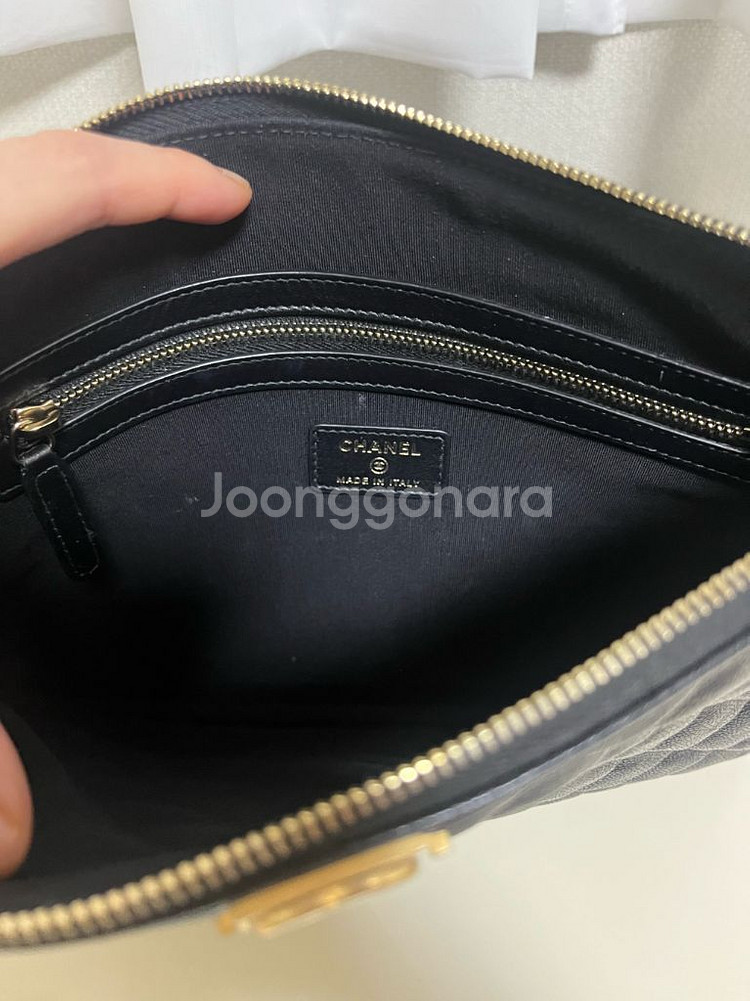정품 샤넬 보이클러치 빈티지금장 미디움 캐비어--4
