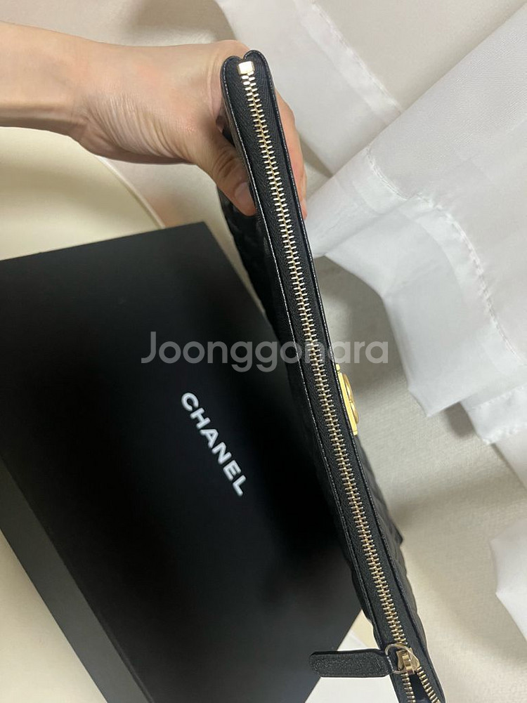 정품 샤넬 보이클러치 빈티지금장 미디움 캐비어--3