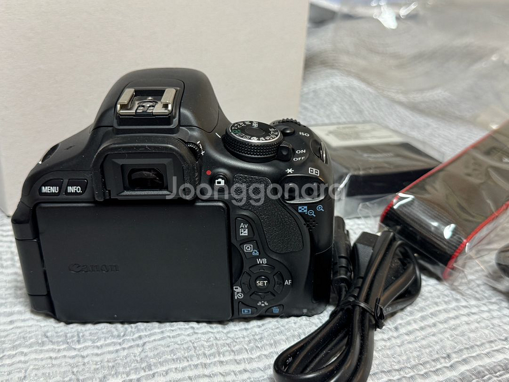 캐논 EOS600D 렌즈 미포함 팝니다 새거--1