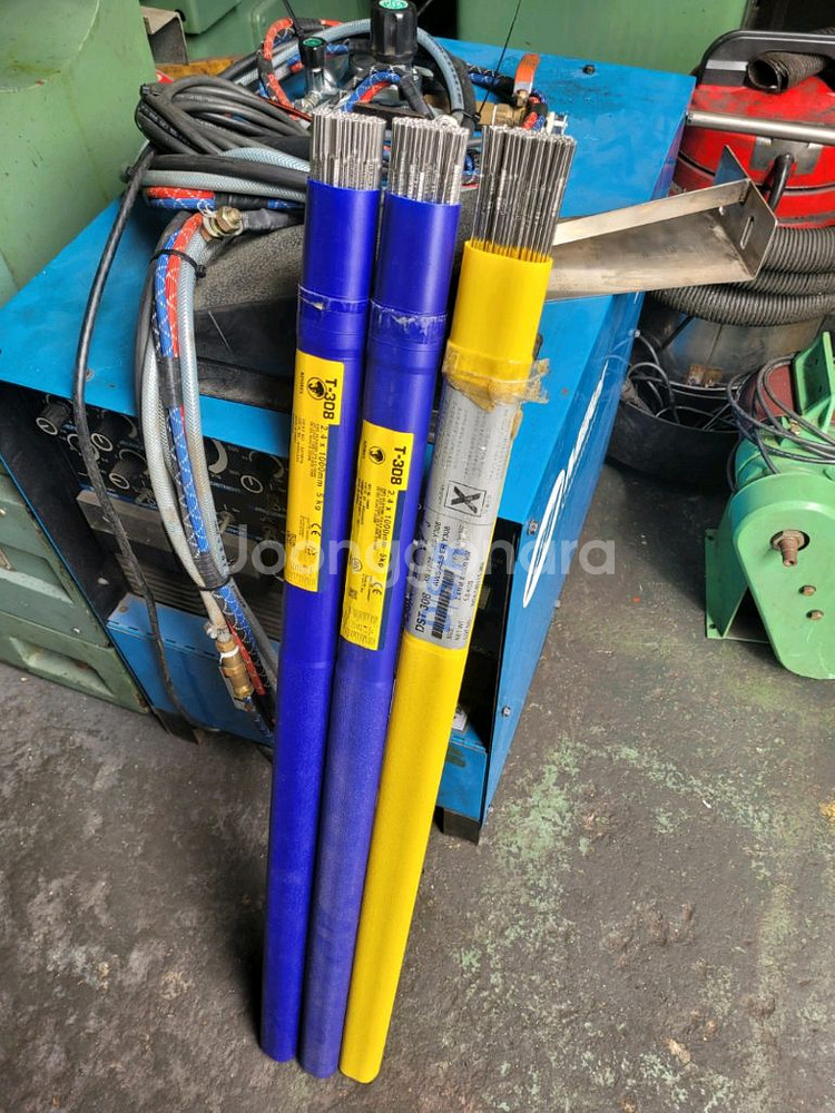 용접봉 T-308(2.4 X 1000mm) 판매합니다--0