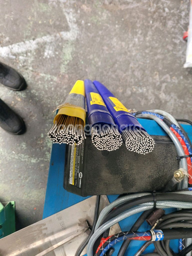 용접봉 T-308(2.4 X 1000mm) 판매합니다--1