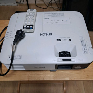 EPSON EB2255U 프로젝터팝니다