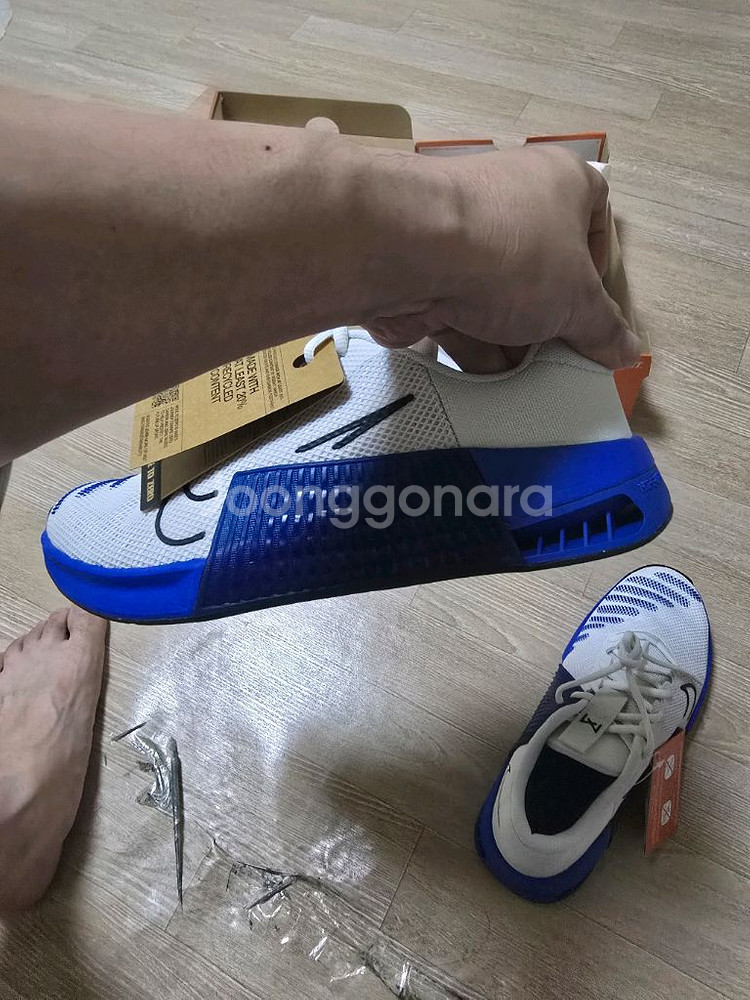 나이키 메트콘9 흰색+파랑 275 새상품 91000원--2