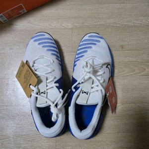 나이키 메트콘9 흰색+파랑 275 새상품 91000원