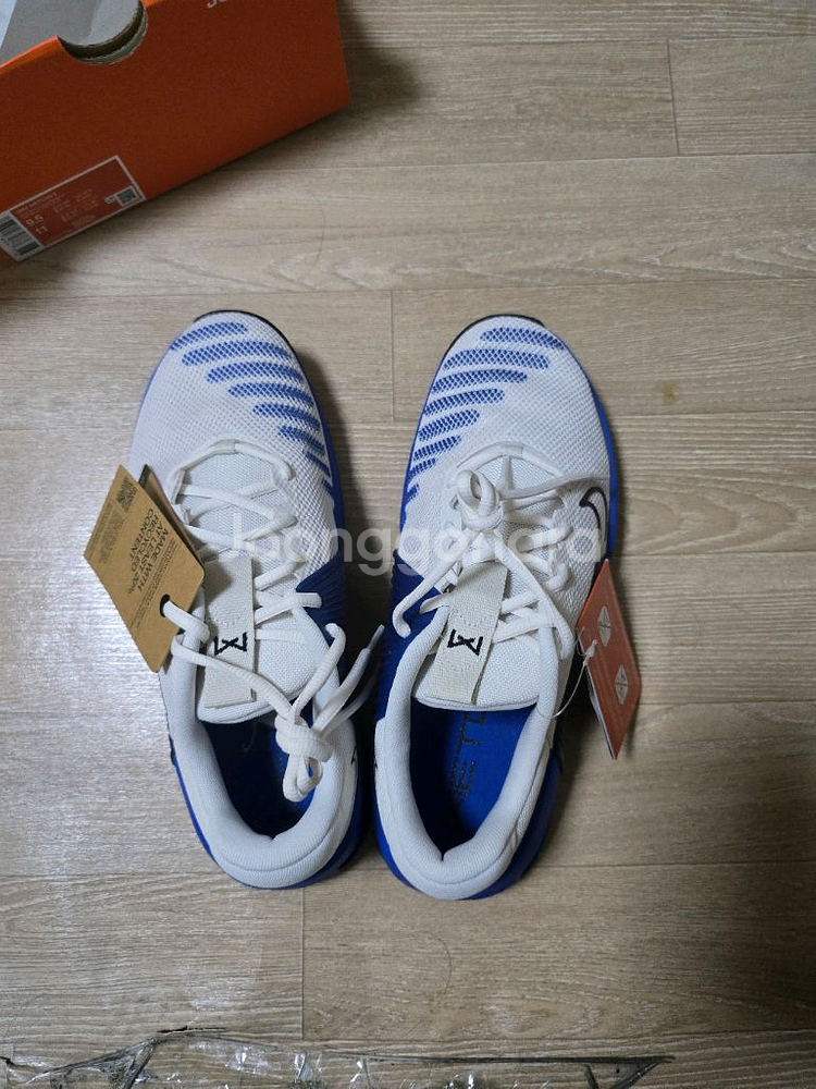 나이키 메트콘9 흰색+파랑 275 새상품 91000원--7