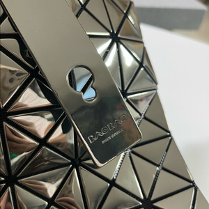 정품 바오바오 플래티넘 건메탈 라지(마지막 가격)