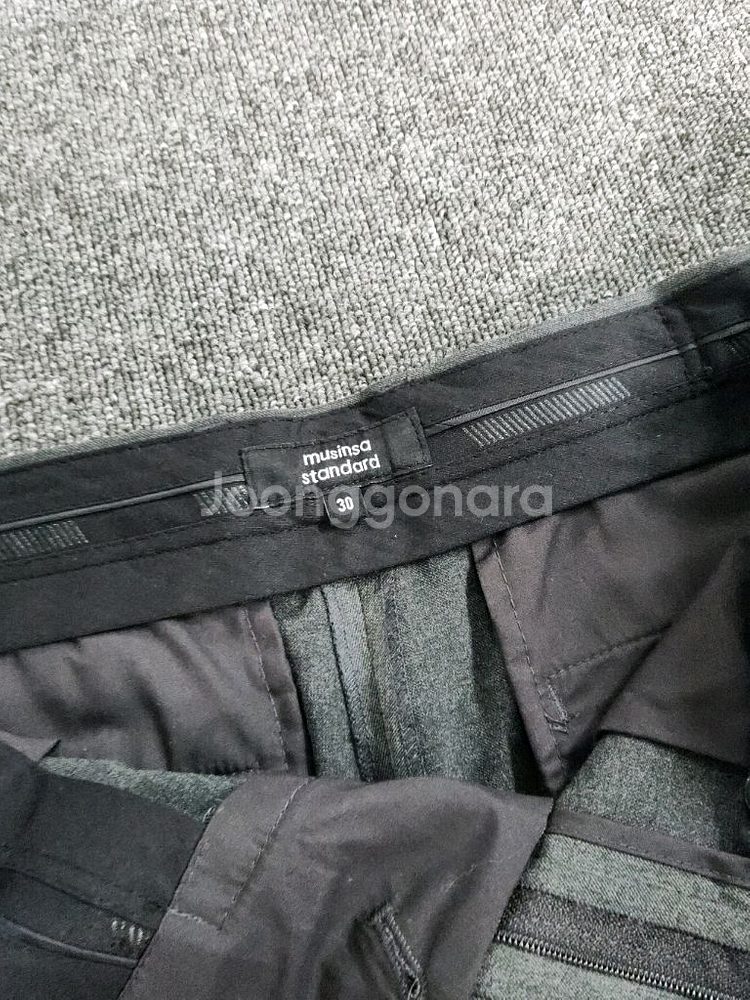 무신사스탠다드 와이드 히든 밴딩 슬랙스 미디엄그레이--2