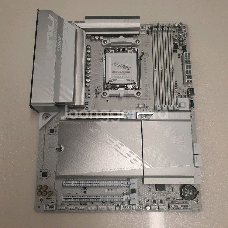 GIGABYTE B850 AORUS ELITE WIFI--0