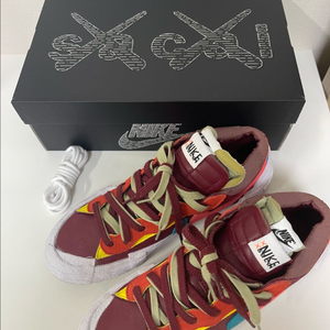 나이키 블레이저 로우 X 사카이 X KAWS 265