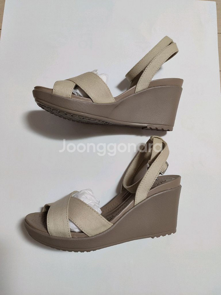 크록스 레이 웨지 샌들 w6 230 새상품--2