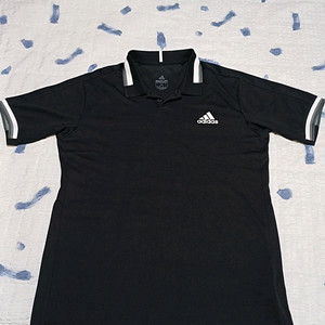 아디다스 테니스반팔 실측110 가슴57 기장77