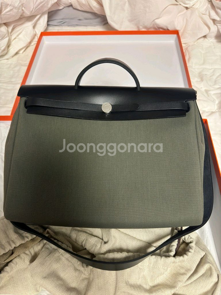 에르메스 에르백 39 메신저 카키색 판매합니다--2