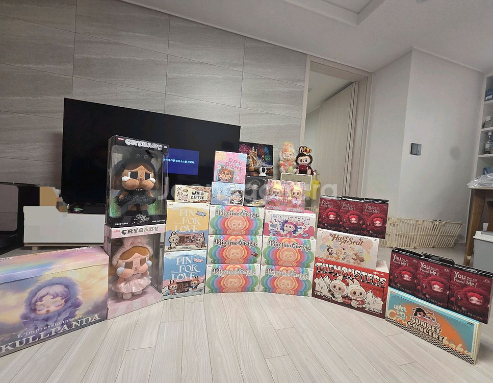 라부부 스컬판다 크라이베이비 이니셜키링--0