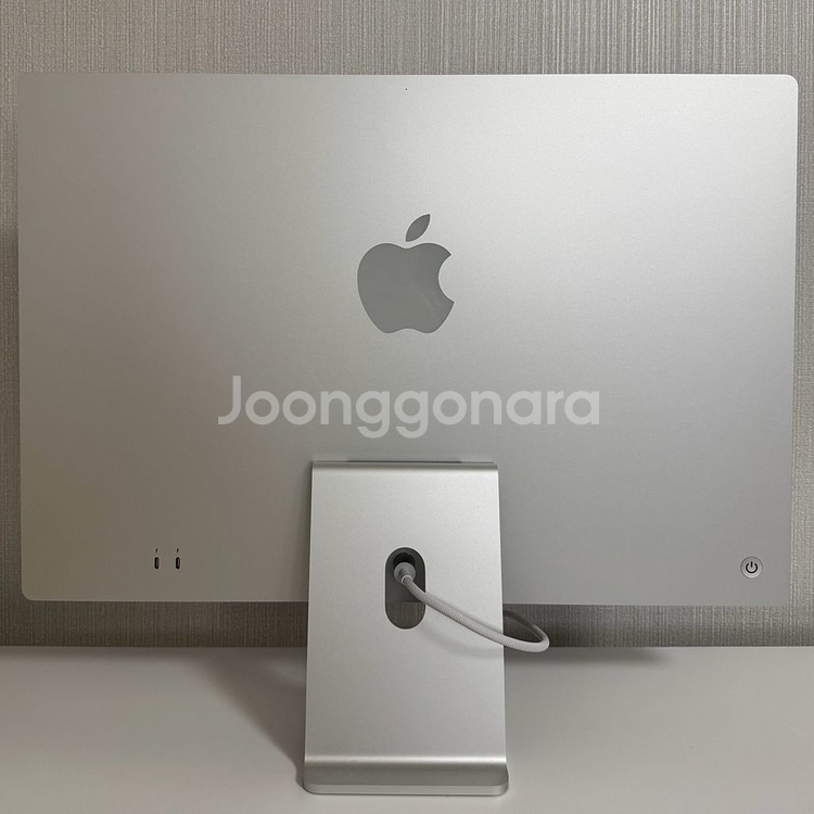 애플 아이맥 M3 16GB 실버 판매합니다.--1