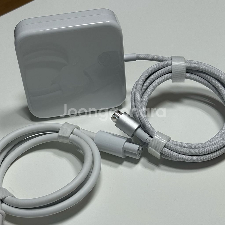 애플 아이맥 M3 16GB 실버 판매합니다.--5