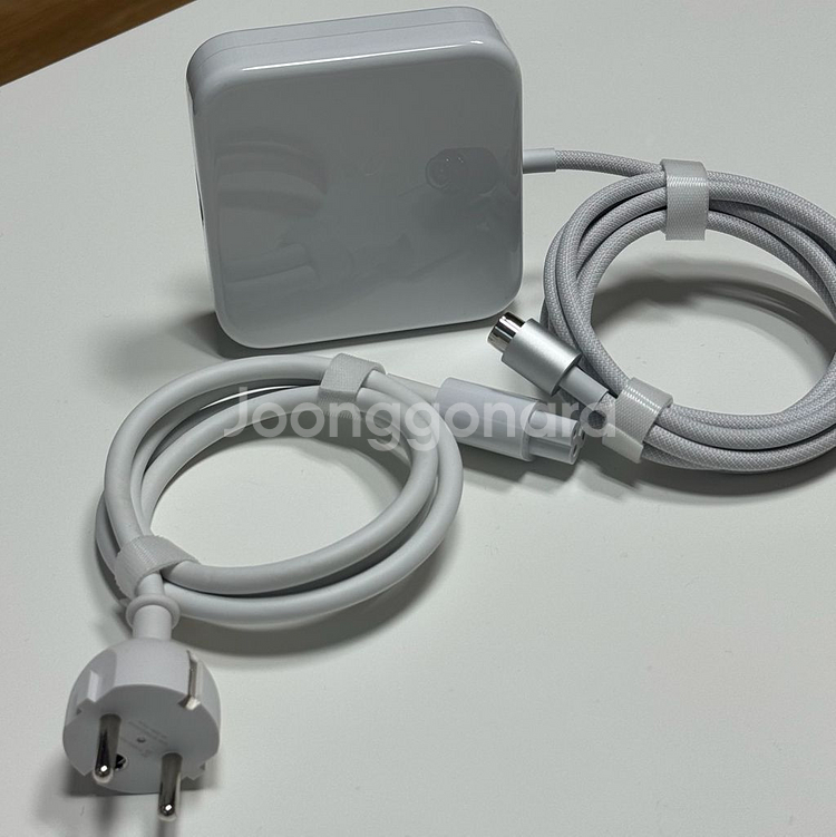 애플 아이맥 M3 16GB 실버 판매합니다.--6