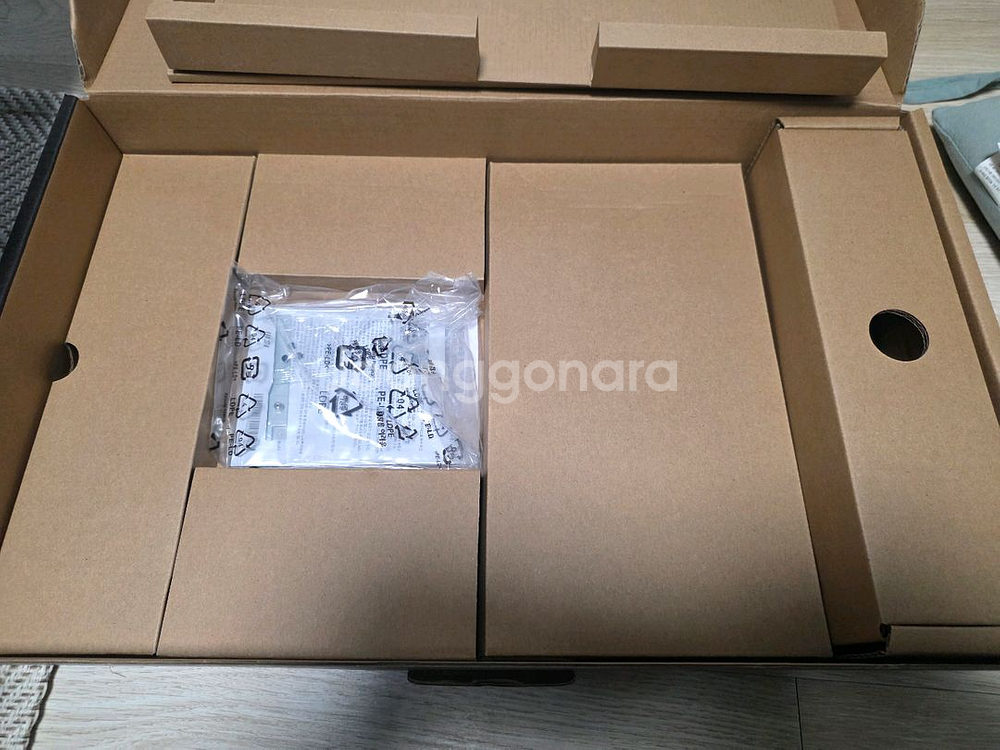 MSI 카타나 A17 AI RTX4060 노트북 팝니다--5