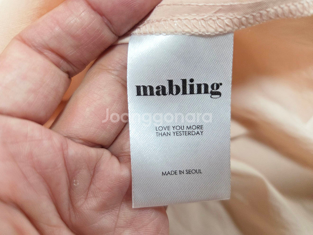 마블링마켓(mabling) 아일렛카라 블라우스 새상품--4