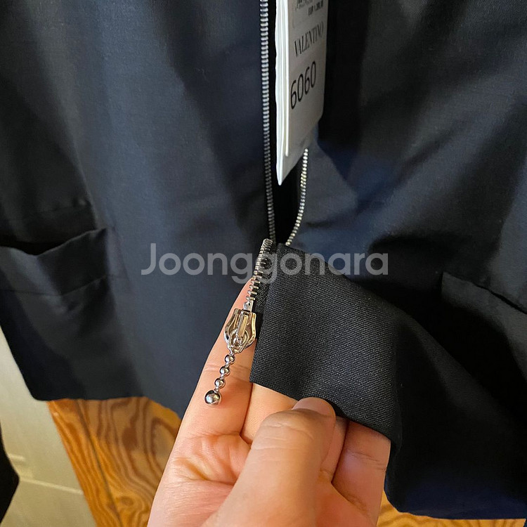 발렌티노 비즈 모헤어 봄버 자켓 판매 합니다.--7