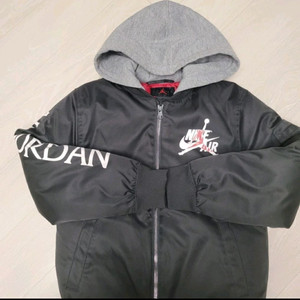 나이키조던키즈 봄버점퍼